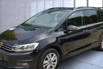 VW Touran 30.900 km 32.390 &euro; Regensburg 93053
