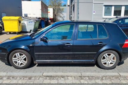 VW Golf 206.000 km 1.300 &euro; Nürnberg 90473