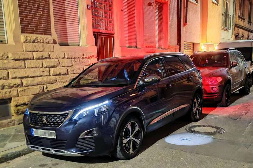 Peugeot 5008 210.000 km 17.999 € Mannheim 68169