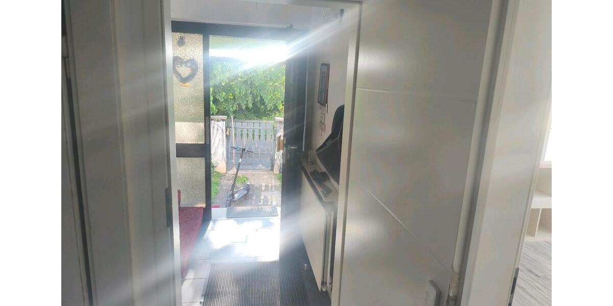 Etagenwohnung Lampertheim - 4 Zimmer, 100 m&sup2;, 1.500&euro; | Angebot:26671595