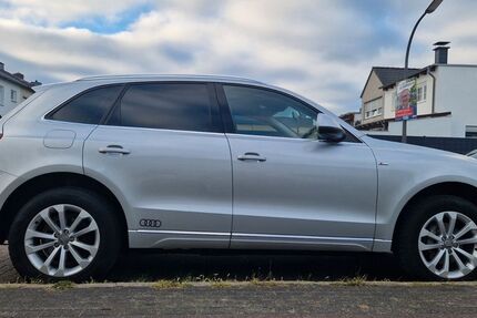 Audi Q5 124.765 km 16.500 &euro; Recklinghausen 45663