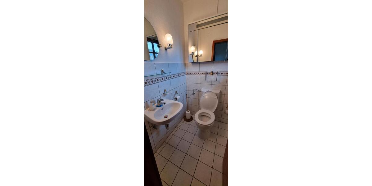 Einfamilienhaus Wesselburen - 4 Zimmer, 120 m&sup2;, 1.100&euro; | Angebot:26392070