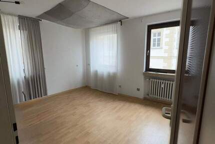 4-Zi.-Stadtwohnung mit neuwertigem Badezimmer im Herzen von Volkach 4 zimmer