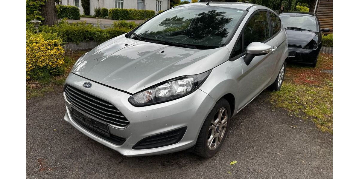 Ford Fiesta 227.000 km 1.050 &euro; Sittensen 27419