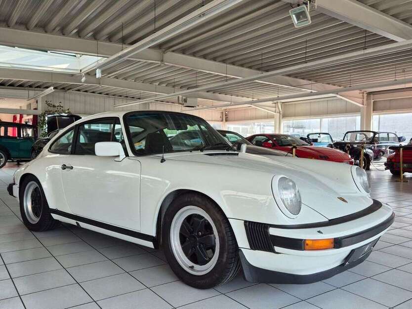 911
