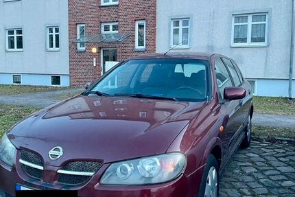 Nissan Almera 94.000 km 2.150 &euro; Berlin 13156