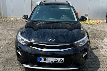 Kia Stonic 80.000 km 10.999 € Künzelsau-Gaisbach 74653