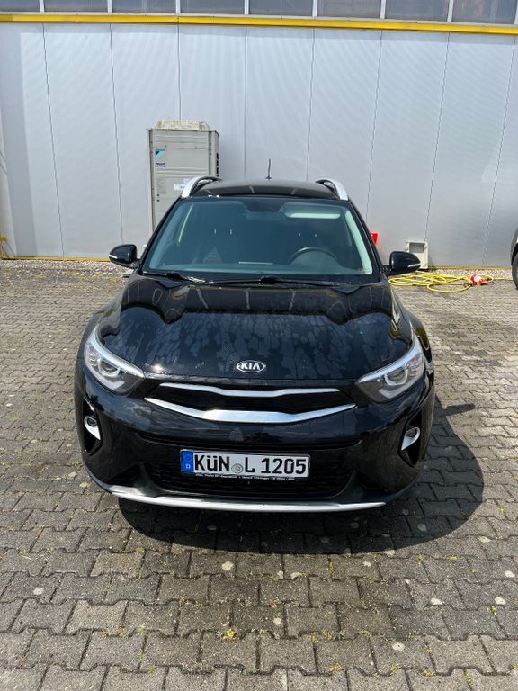 Kia Stonic 80.000 km 10.999 € Künzelsau-Gaisbach 74653