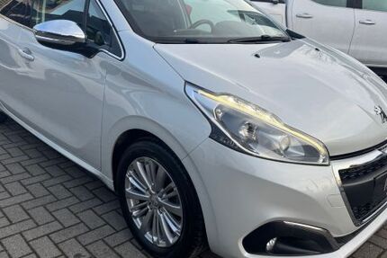 Peugeot 208 77.683 km 9.890 &euro; Frankenthal (Pfalz) 67227