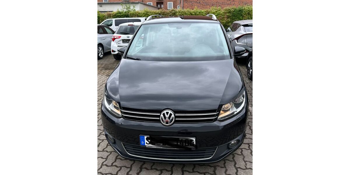 VW Touran 198.000 km 5.900 &euro; Bad Segeberg 23796