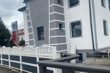 Haus Nürtingen - 6 Zimmer, 250 m&sup2;, 2.200&euro; | Angebot:25047803