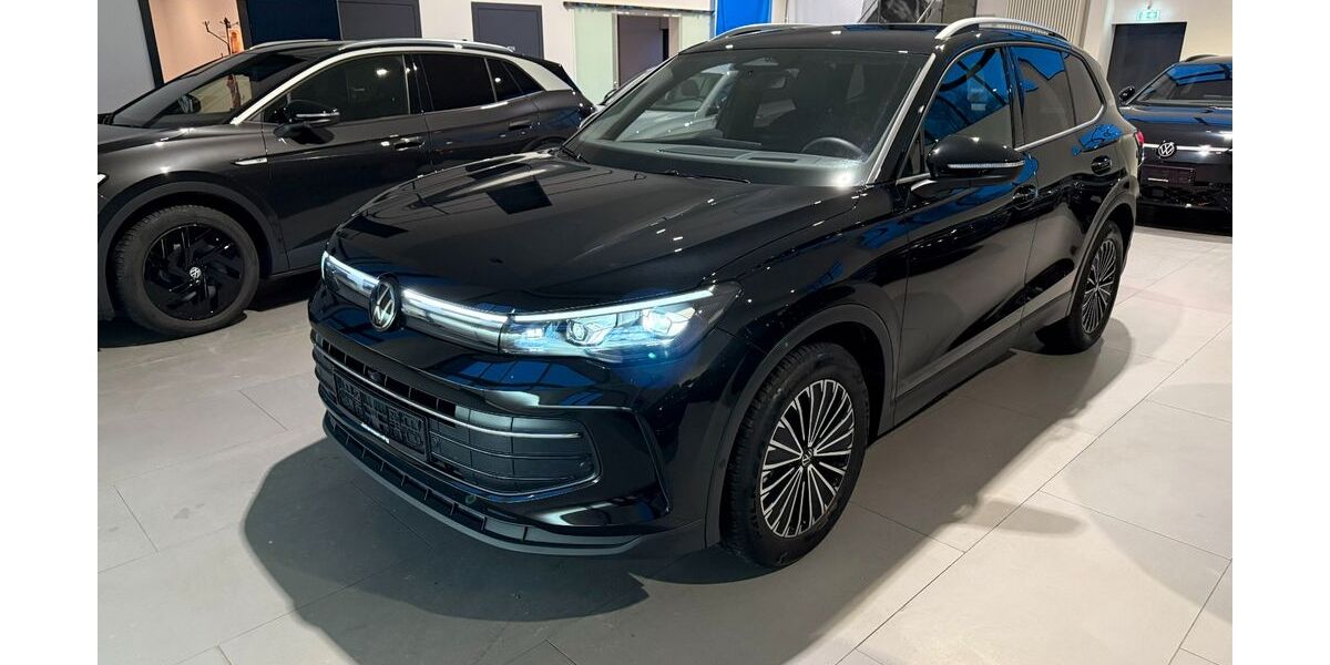 VW Tiguan 26.200 km 34.890 &euro; Tornesch 25436