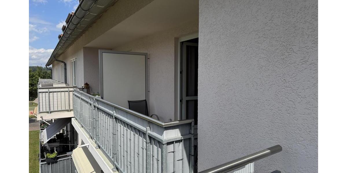 Schöne, helle 3-Raum-Wohnung mit zwei Balkonen und Stellplatz! - Etagenwohnung Hainichen | Angebot:27196195