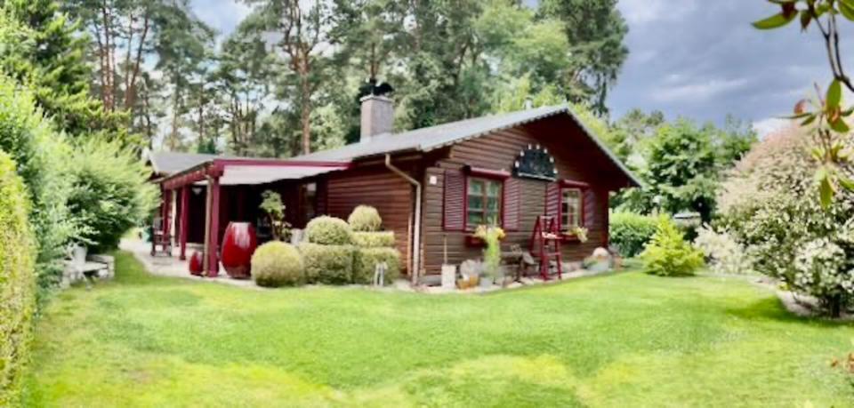 massives Niedrigenergie-Holzhaus südlich von Berlin (36 km)