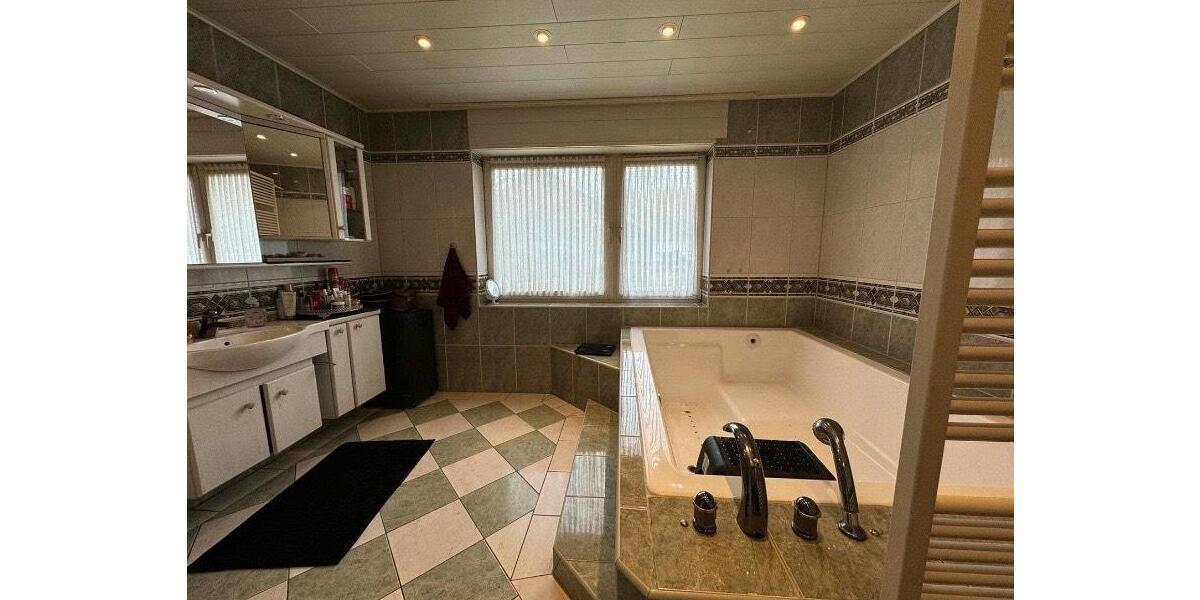 Einfamilienhaus Mechernich - 7 Zimmer, 244 m&sup2;, 549.000&euro; | Angebot:26233248