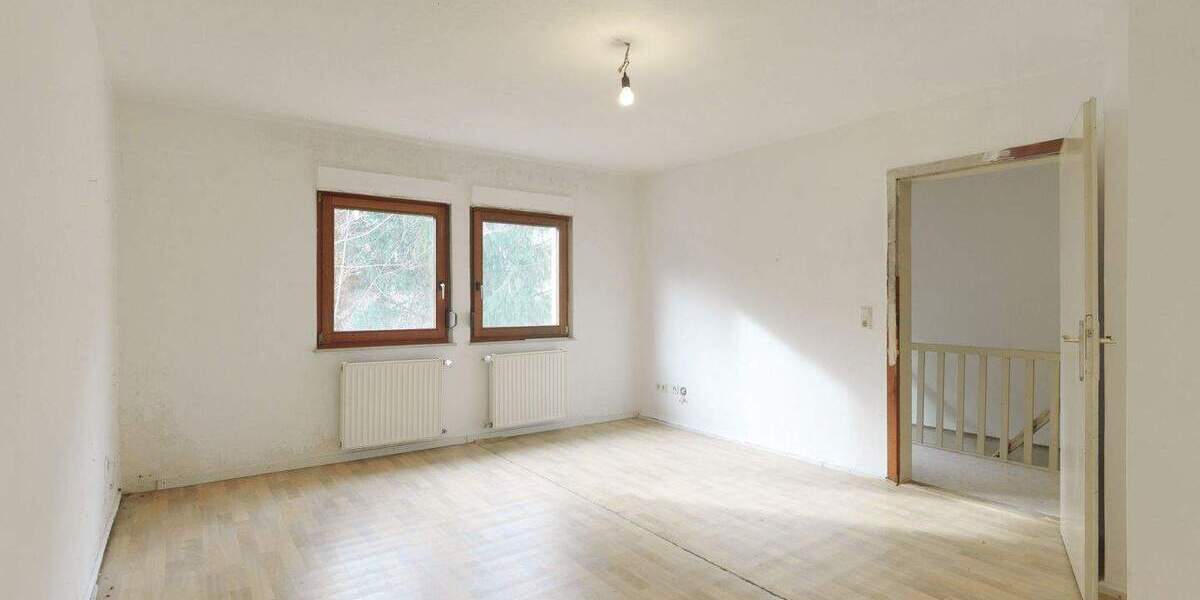 Mehrfamilienhaus, Wohnhaus Bad Dürkheim - 8 Zimmer, 244 m&sup2;, 299.000&euro; | Angebot:25687078