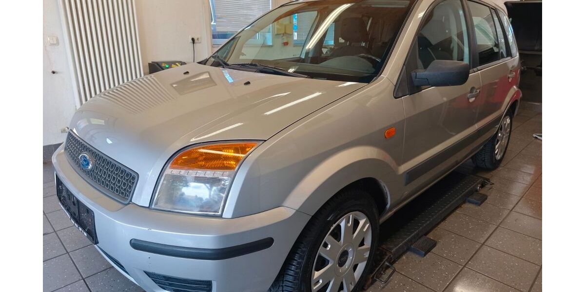 Ford Fusion 149.000 km 3.390 &euro; Hetzerath 54523