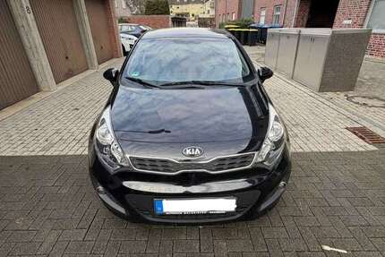 Kia Rio 106.000 km 3.500 &euro; Mönchengladbach 41063