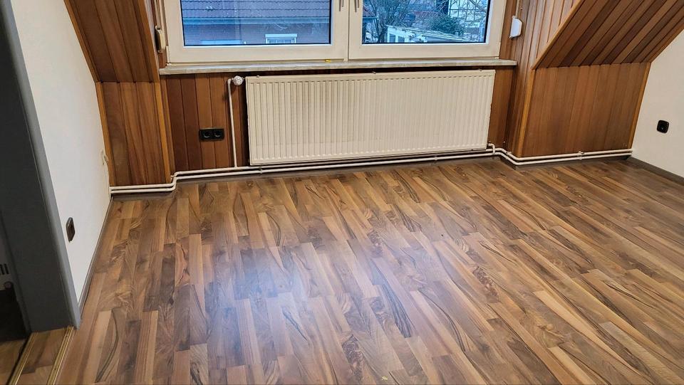 Einfamilienhaus Hillerse - 8 Zimmer, 220 m&sup2;, 1.500&euro; | Angebot:25384739