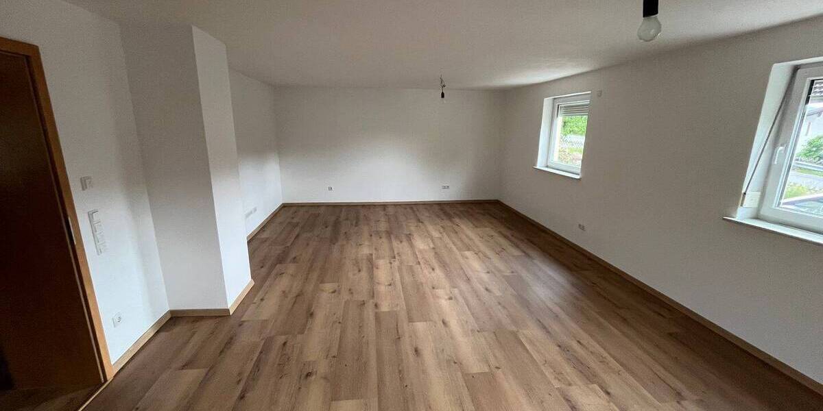 Etagenwohnung Viechtach - 4 Zimmer, 120 m&sup2;, 750&euro; | Angebot:26908959