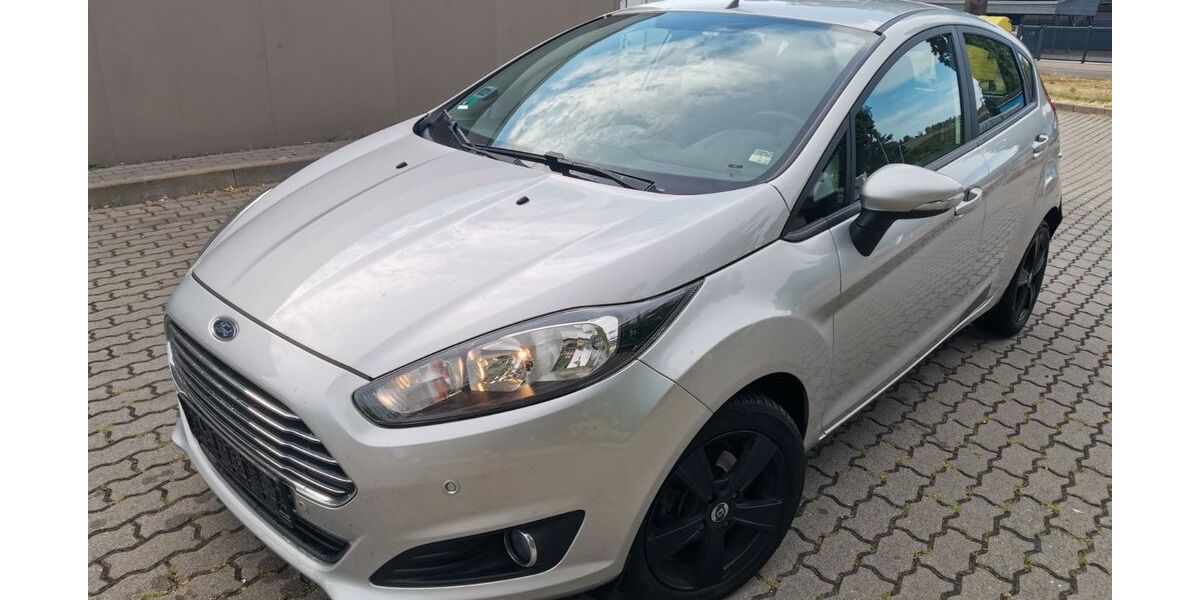 Ford Fiesta 280.000 km 2.350 &euro; Bernburg / Saale 06406