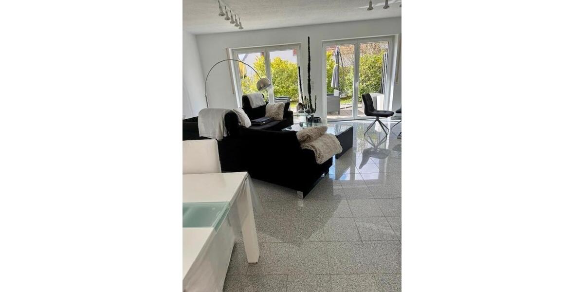 Doppelhaushälfte Röthlein - 5 Zimmer, 123 m&sup2;, 1.100&euro; | Angebot:26088763