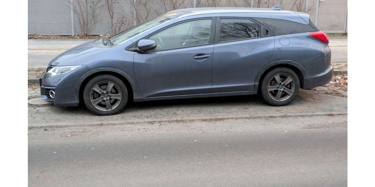 Honda Civic 239.000 km 7.100 &euro; Michendorf 14552