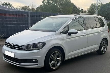 VW Touran 106.000 km 14.799 &euro; Bruhl koln 51321