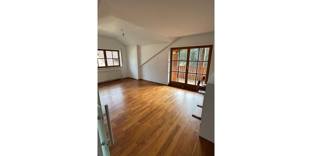 Etagenwohnung Salzweg - 3 Zimmer, 80 m&sup2;, 720&euro; | Angebot:26214615