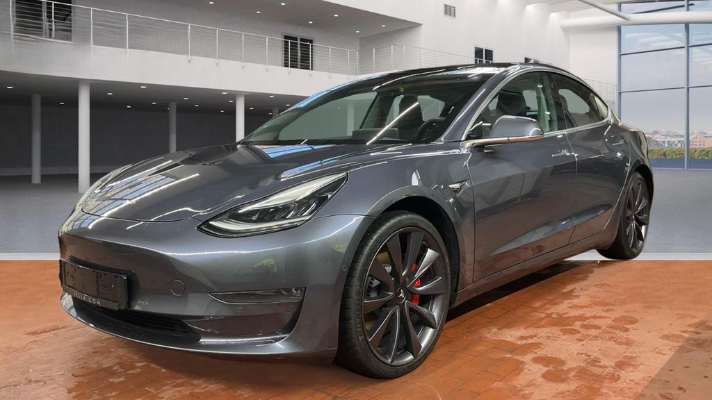 Tesla Model 3 56.000 km 27.950 &euro; Rhauderfehn 26817