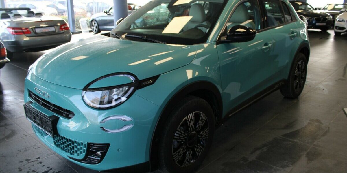 Fiat 600 Hybrid 2.394 km 21.480 &euro; Euskirchen 53881