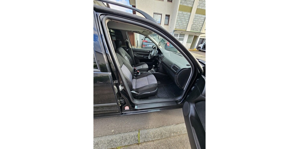 VW Golf 329.068 km 1.700 &euro; Freudenstadt 72250