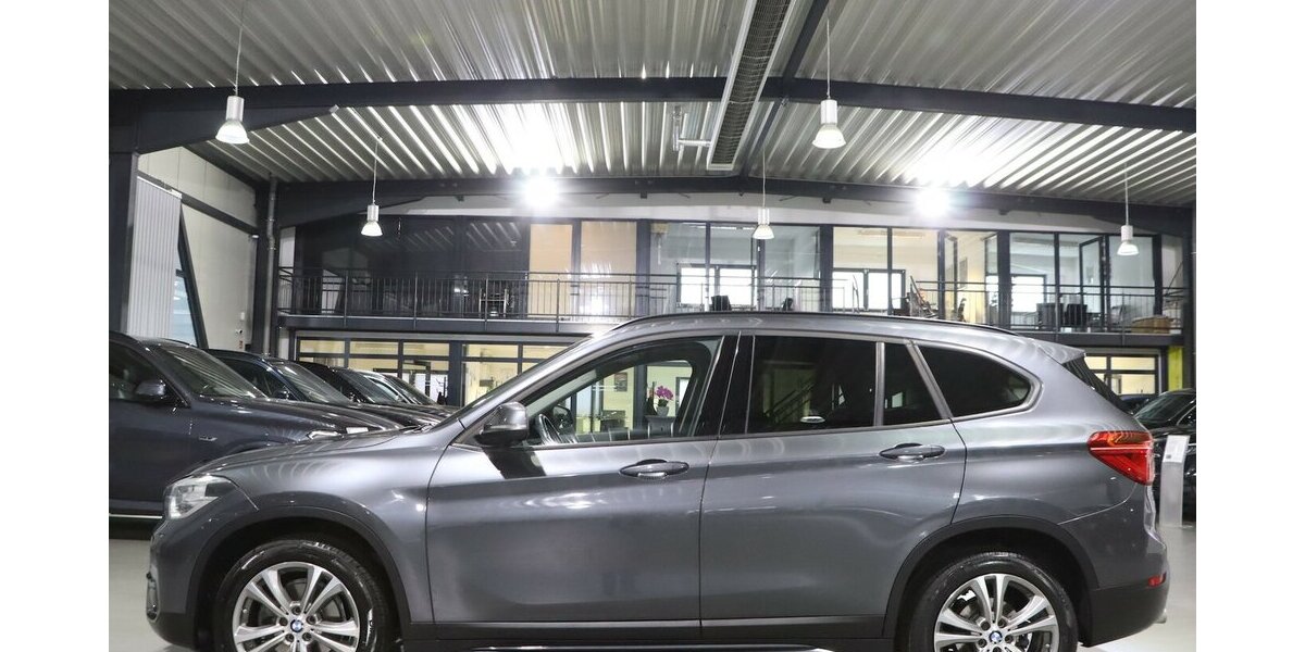 BMW X1 sDrive 18i SPORT-LINE AUTOMATIK / LED / NAVI+ 64.000 km 19.400 &euro; Hamm 59077