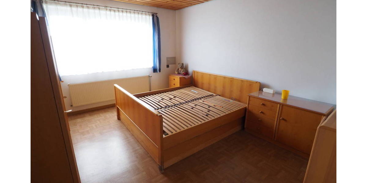 Großzügiges Einfamilienhaus mit Einliegerwohnung - perfekt für Familie oder Wohnen & Arbeiten 7 zimmer