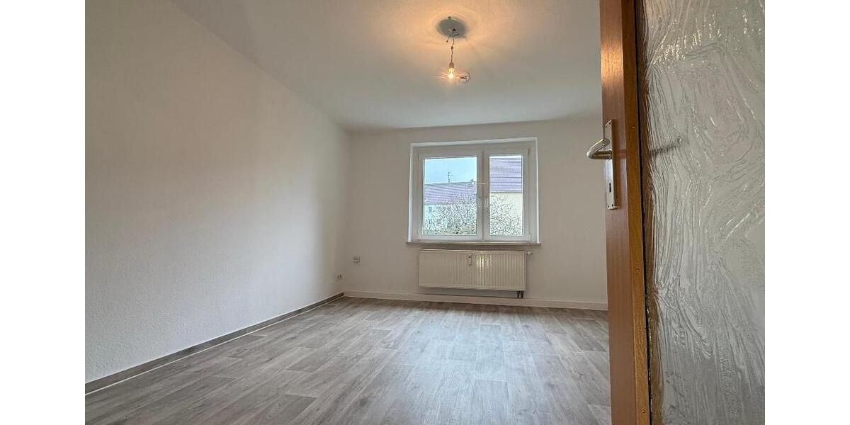 Etagenwohnung Mülsen - 3 Zimmer, 57 m&sup2;, 360&euro; | Angebot:26296735