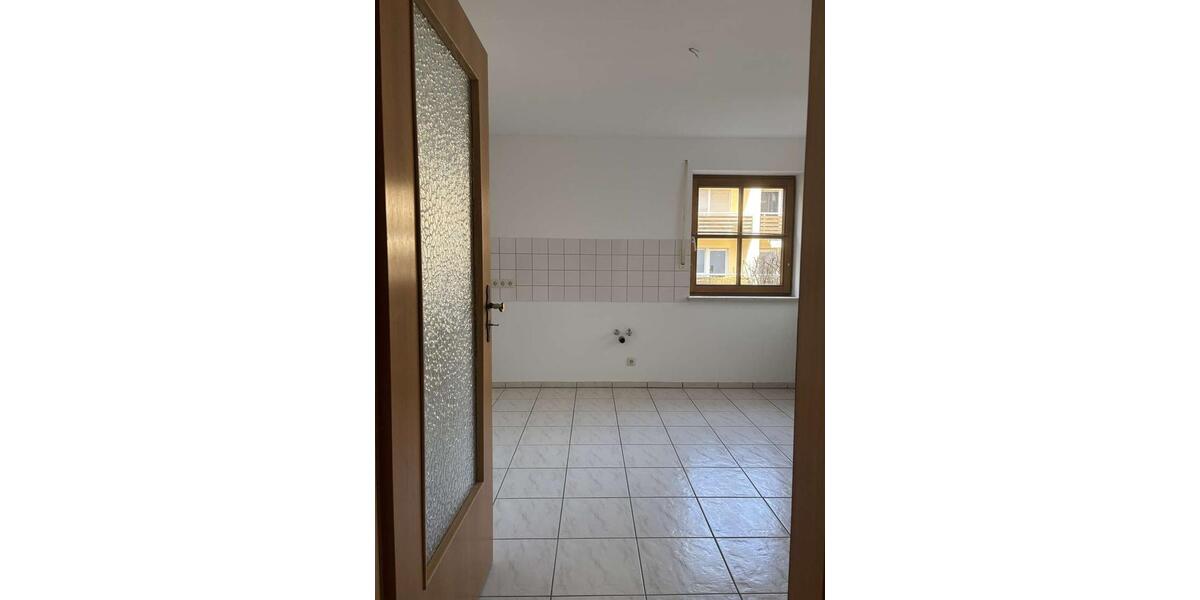 Erdgeschoßwohnung Kaufbeuren - 2.5 Zimmer, 69 m&sup2;, 715&euro; | Angebot:25512899