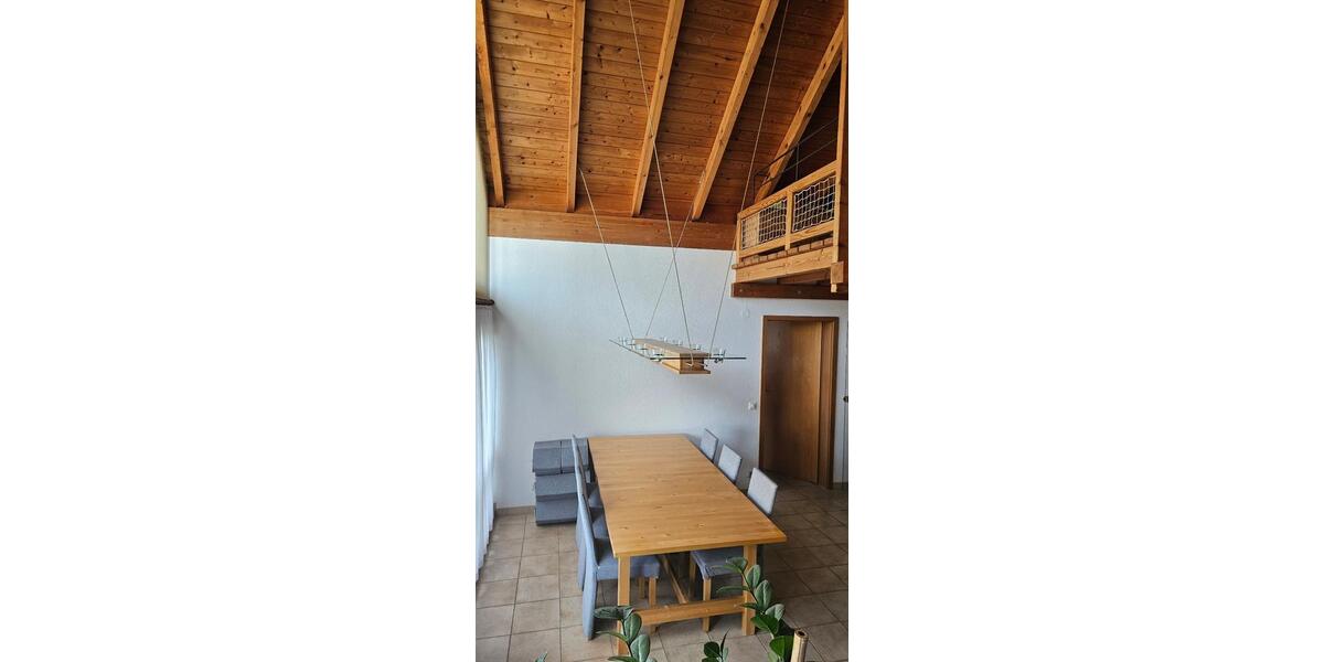 Dachgeschoßwohnung Karlsbad - 4 Zimmer, 1.250&euro; | Angebot:22982345