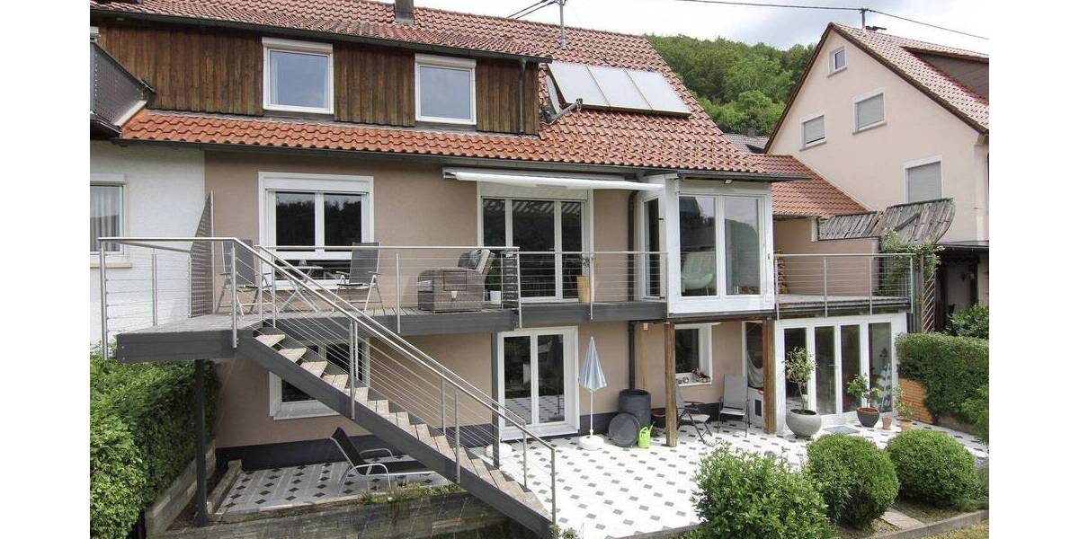 Doppelhaushälfte Albstadt Ebingen - 8 Zimmer, 185 m&sup2;, 399.000&euro; | Angebot:26777511
