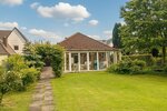 Walmdachbungalow in Marne - Stilvolles Wohnen mit Gartenblick und Wintergarten! - Bungalow Marne | Angebot:26835885