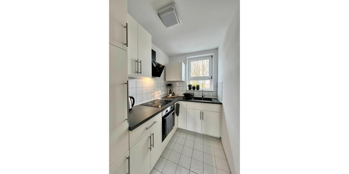 Stilvoll möblierte 1-Zimmer-Dachterrassenwohnung Nahe S-Bahn 1 zimmer