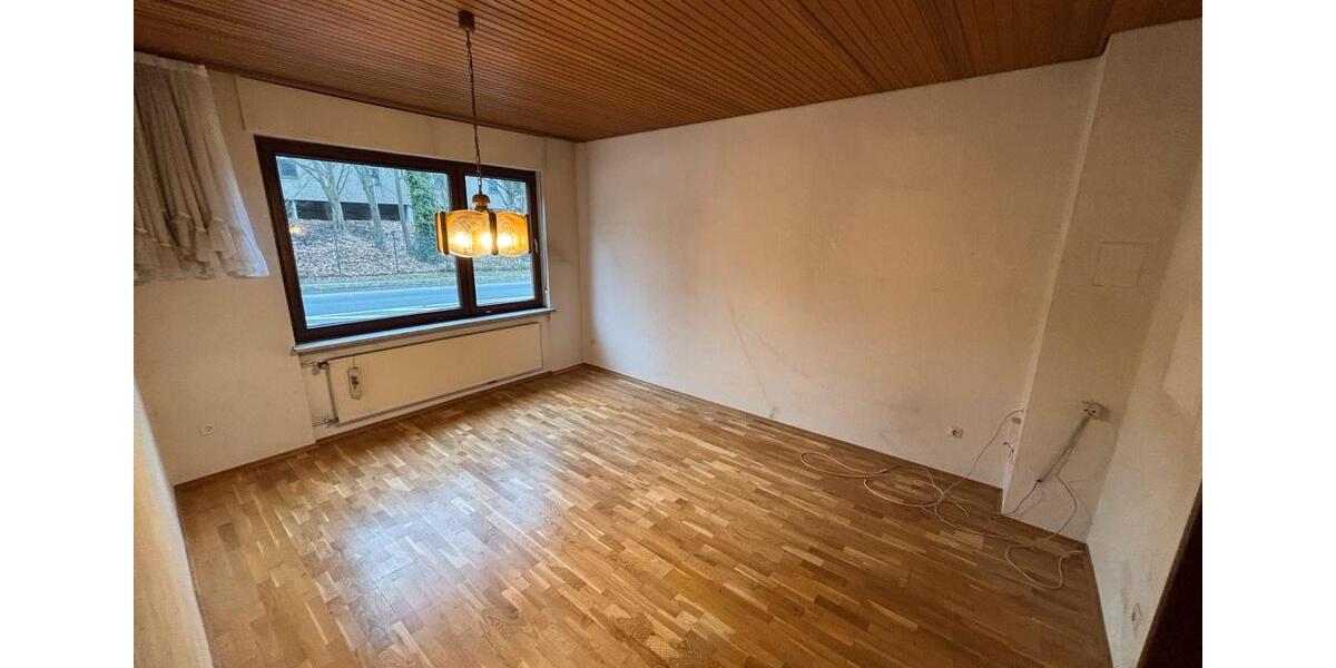 Doppelhaushälfte Solingen - 7 Zimmer, 166 m&sup2;, 290.000&euro; | Angebot:25048887