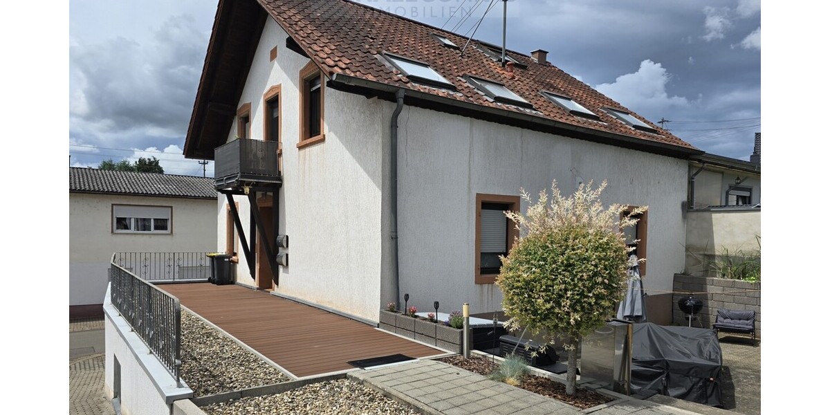 Zweifamilienhaus in Schmelz Zentrum zum Kauf - Zweifamilienhaus Schmelz | Angebot:27098061