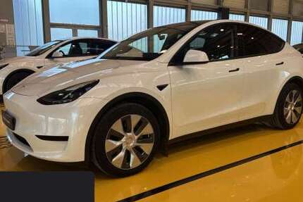 Tesla Model Y 38.644 km 33.700 &euro; Hanau 63457