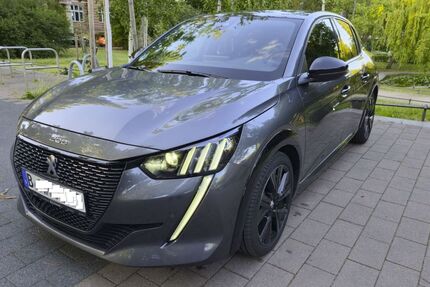 Peugeot 208 11.250 km 18.900 &euro; Berlin 12157