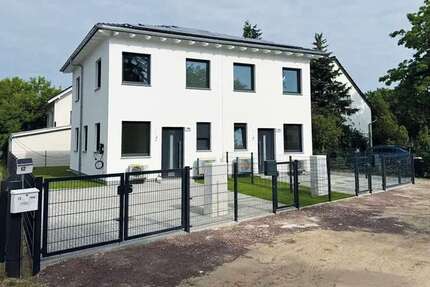 Haus zum Mieten in Königs Wusterhausen 1.995 € 105 m²