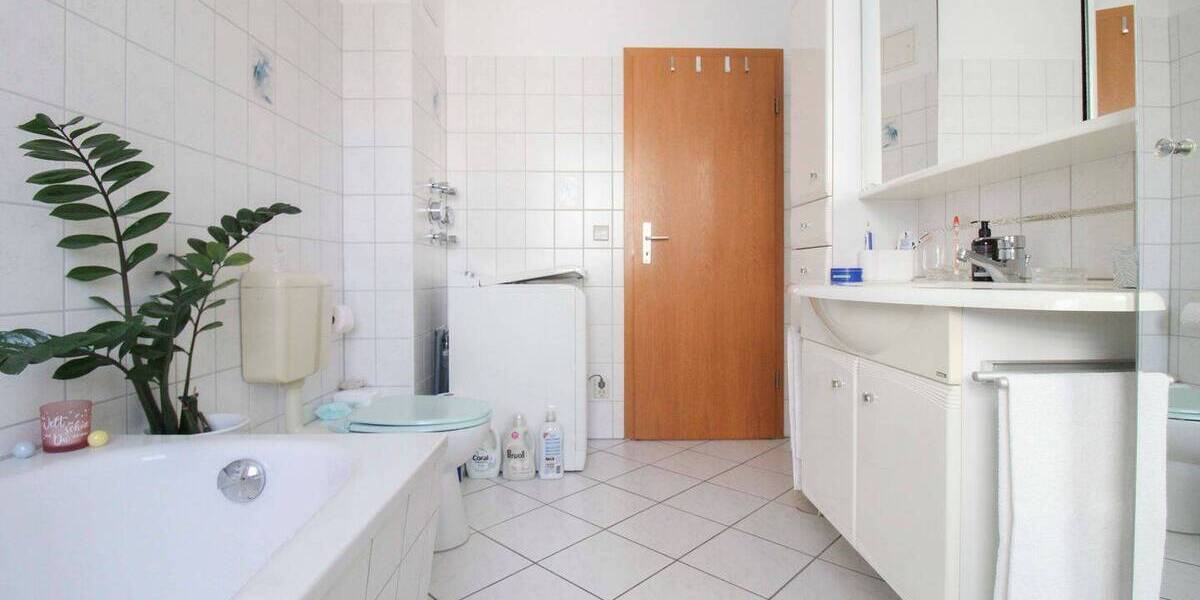 Etagenwohnung Schönebeck - 3 Zimmer, 89 m&sup2;, 155.000&euro; | Angebot:26378194