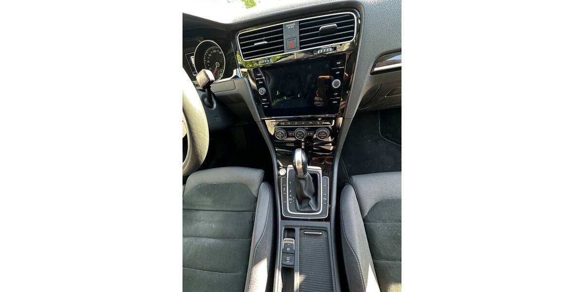 VW Golf 76.200 km 24.100 € Mannheim 68159