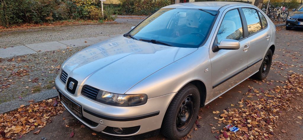 Seat Leon 83.066 km 4.289 &euro; Berlin 14057