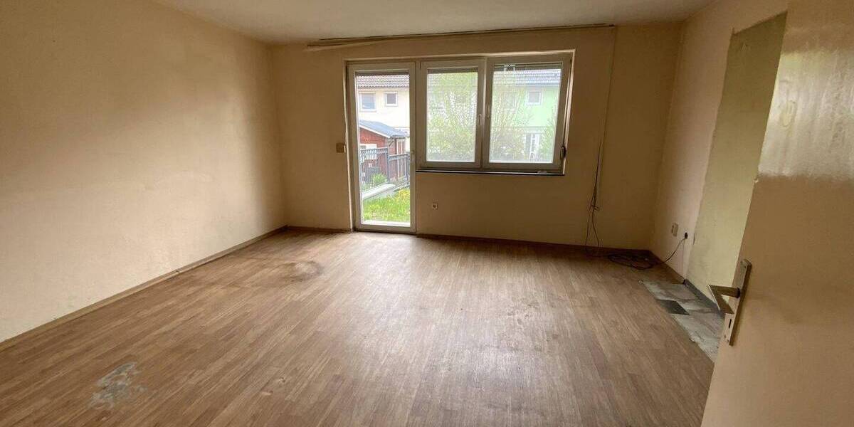 Reihenmittelhaus Schwandorf - 5 Zimmer, 95 m&sup2;, 165.000&euro; | Angebot:26358779