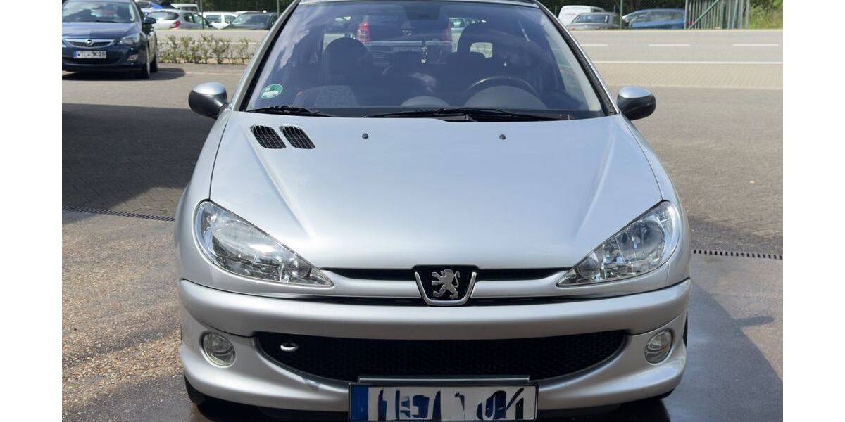 Peugeot 206 132.000 km 2.749 &euro; Rockeskyll 54570